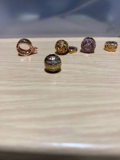 （分類：）位於 。 由 szesy 提交（商品編號 1218866189，圖片 1）。簡介： 。