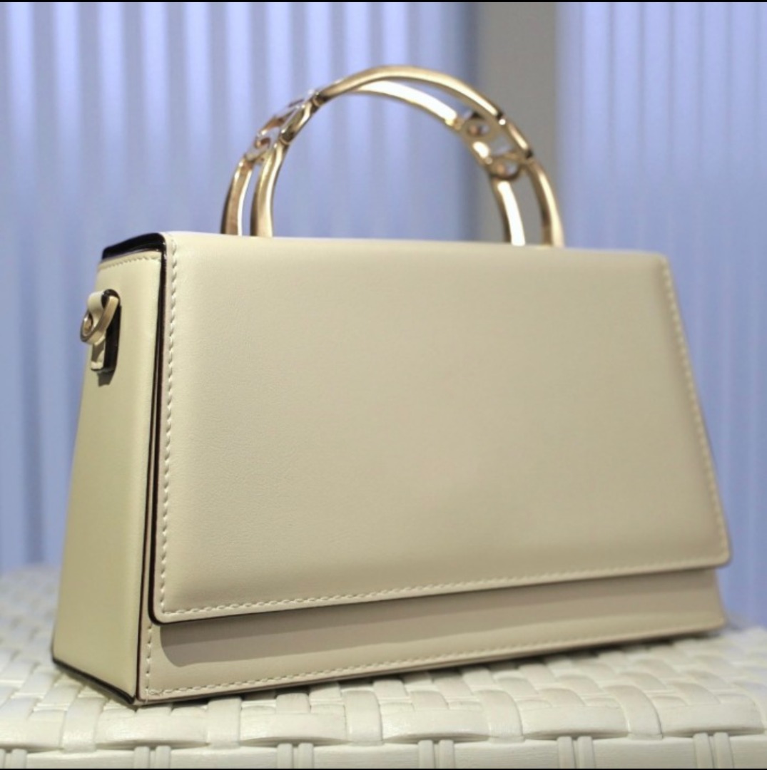 EQ Handbag - PEDRO EMBELLISHED SHOULDER BAG Price : RM159