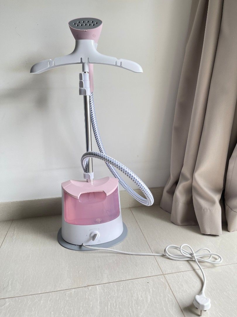 PHILIPS GC484/46 GARMENT STEAMER IRON, TV & Home Appliances, Irons