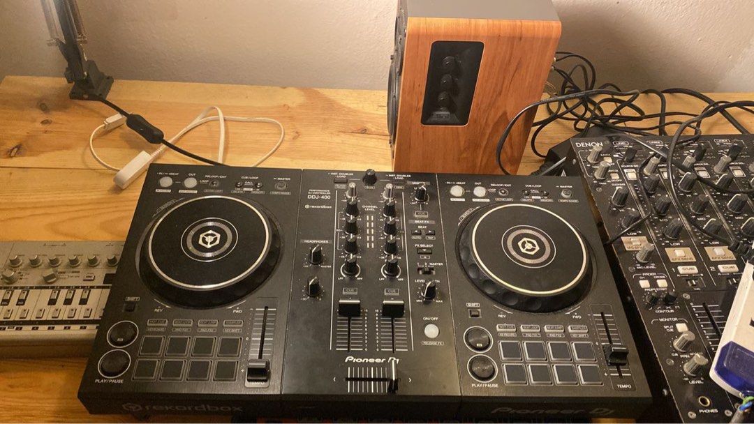DDJ 400 PIONEER, Audio, Other Audio Equipment on Carousell