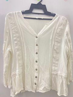 Preloved white blouse