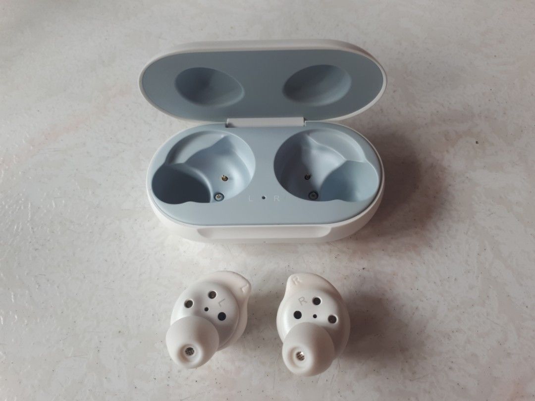 Galaxy buds smr hot sale 170