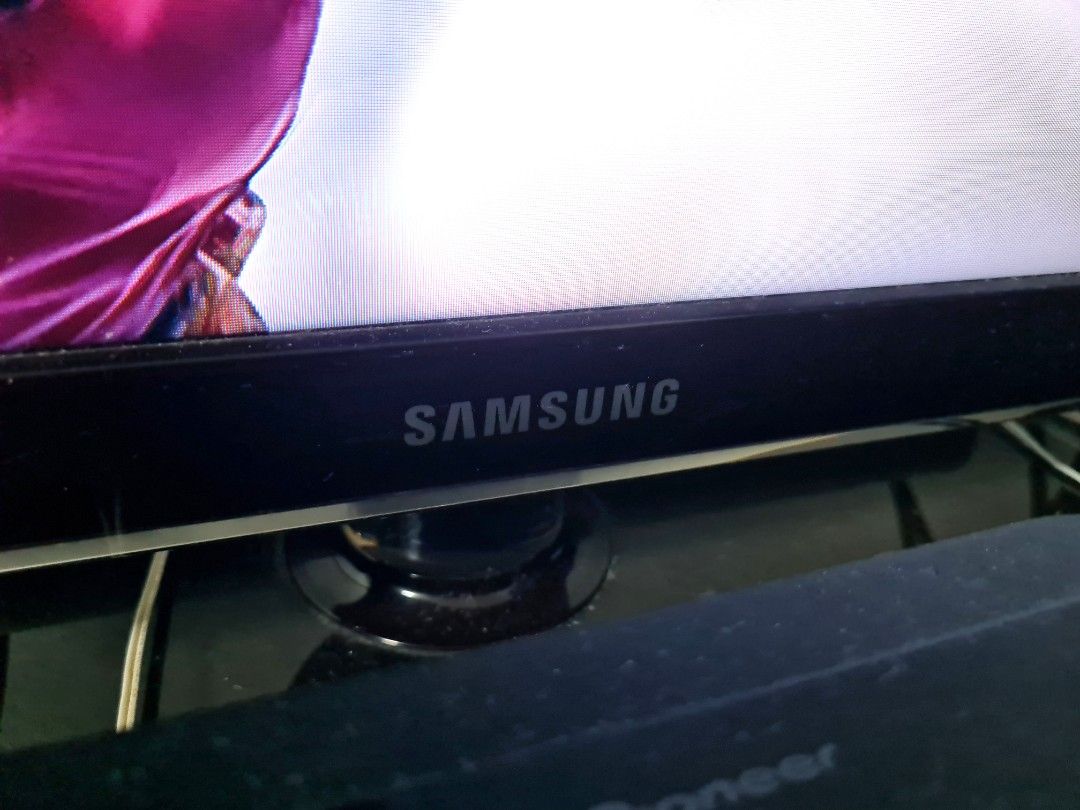 Samsung 40" LED TV (UA40D5500), TV & Home Appliances, TV ...