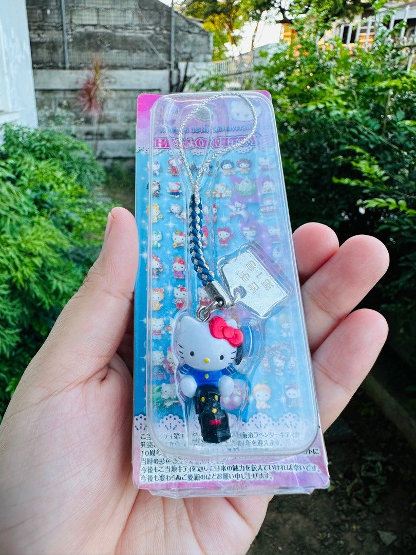 Sanrio Hello Kitty Keychain Charm (Category: Character Goods) located in Marikina City. Submitted by cadencelane (Listing ID 1218944721, Image 1). Description: .