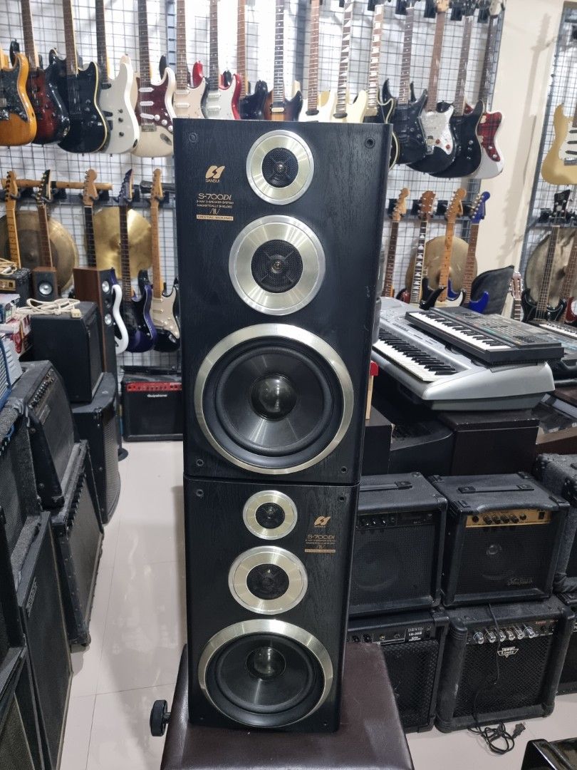 TOURNE DISQUE DE chaine Hifi SANSUI model No. P-E50 turntable made in TOURNE DISQUE DE chaine Hifi SANSUI model No. P-E50 turntable made in