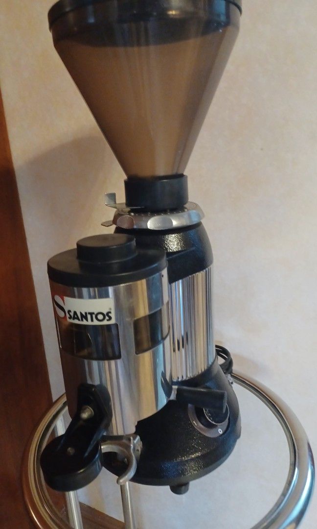 https://media.karousell.com/media/photos/products/2023/3/5/santos_espresso_and_coffee_gri_1678008568_db93709d_progressive.jpg