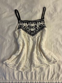 (Category: ) located in . Submitted by lnfwardrobe (Listing ID 1218928834, Image 1). Description: .