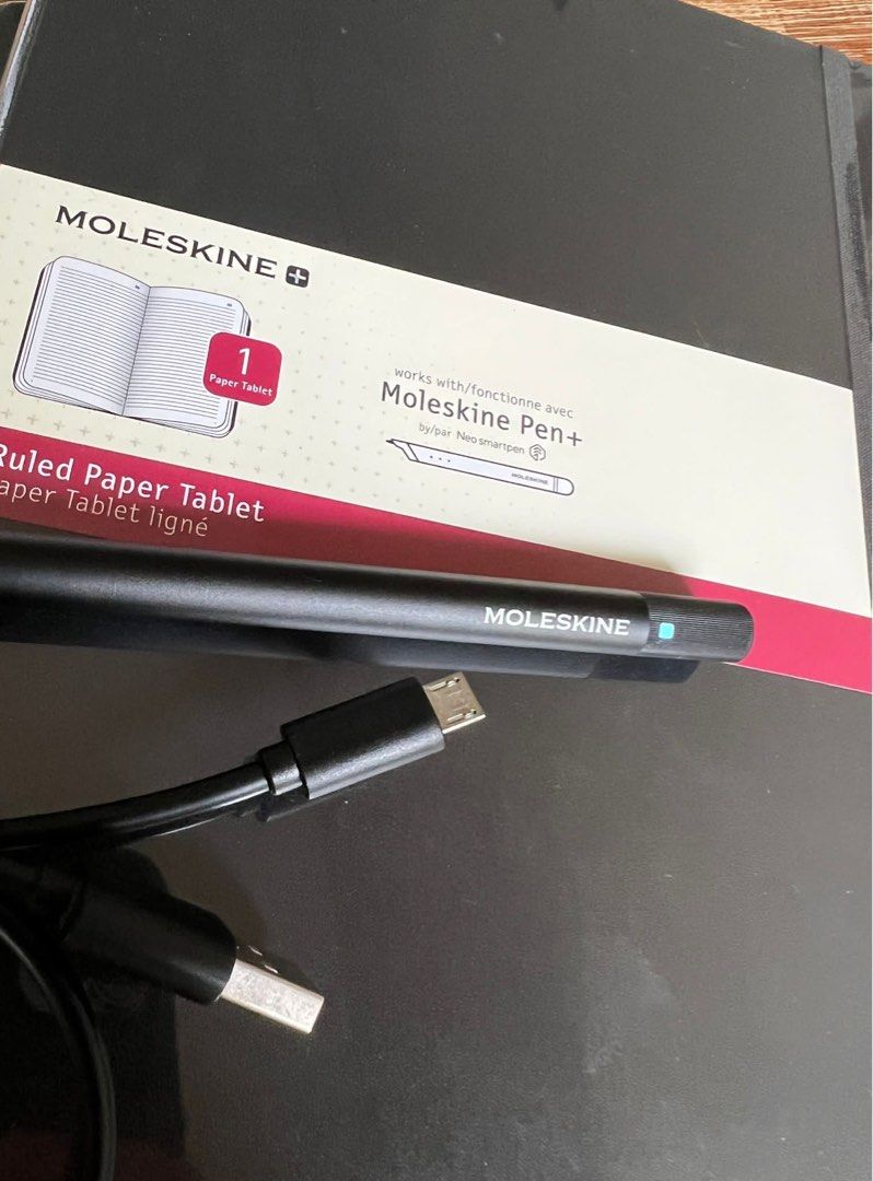 Smart Moleskin Notebook with Moleskine Pen, Hobbies & Toys, Stationery
