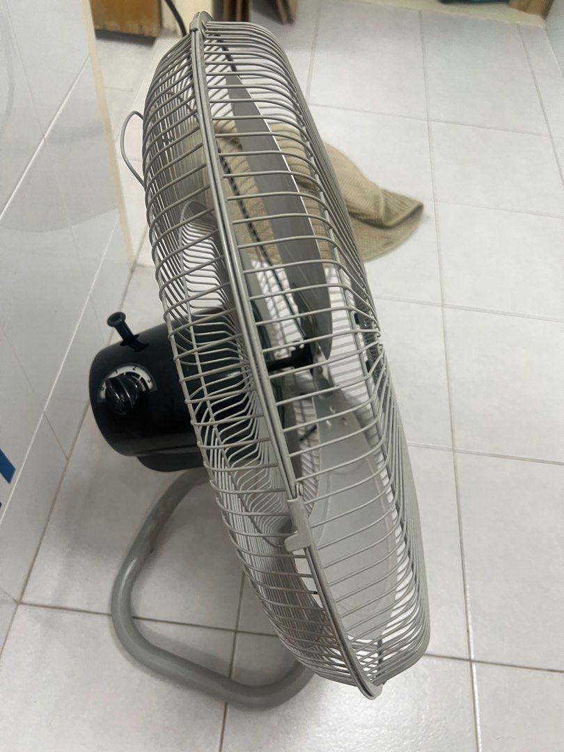 Sona 20 Inch Oscillating Floor Fan Metal Blades, Furniture & Home