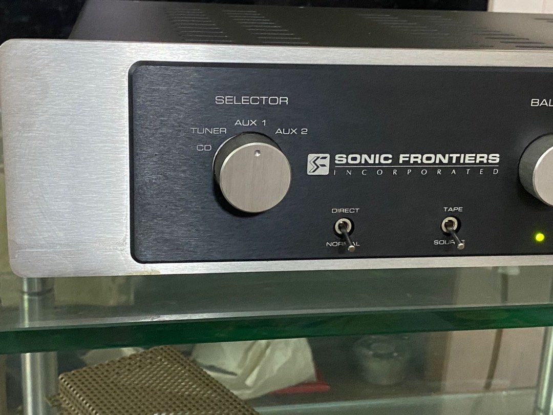Sonic Frontiers SFL-2 - All TUBE Dual-Chassis Preamp