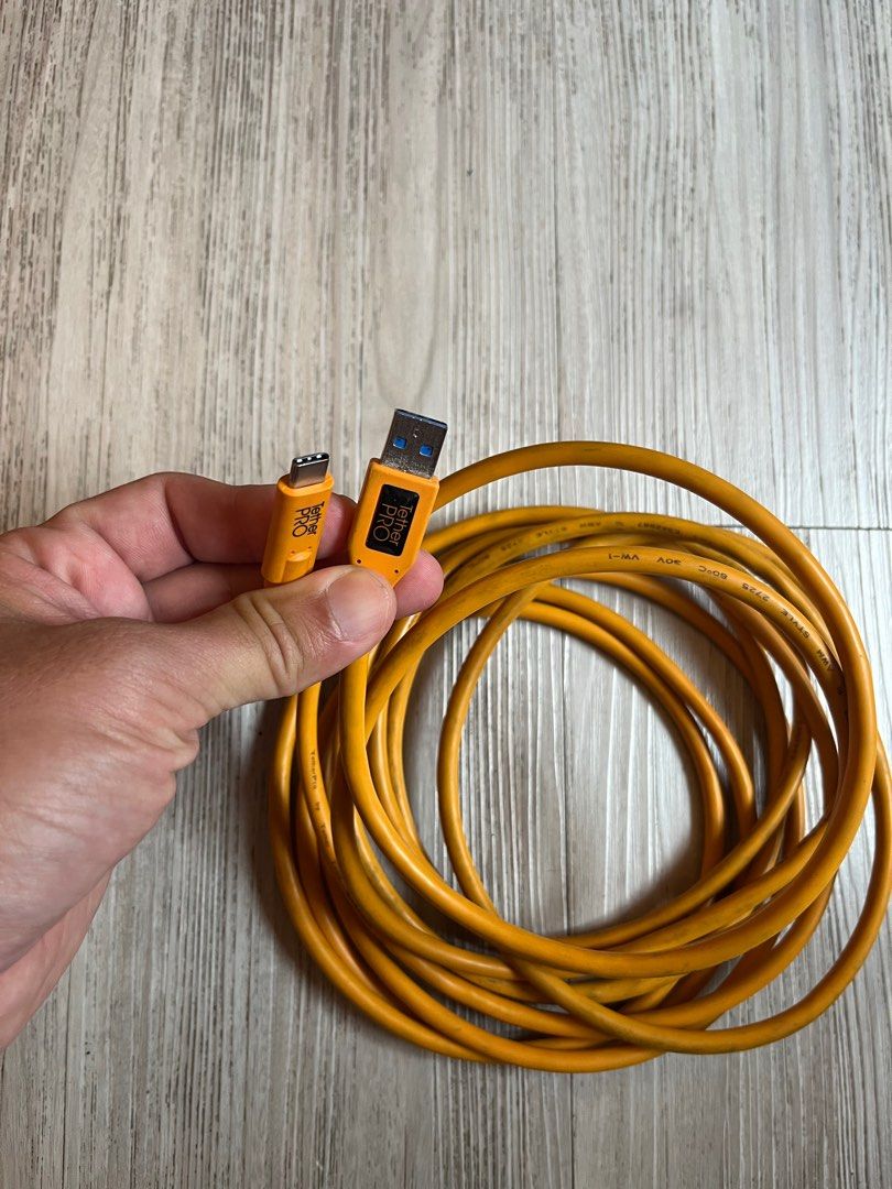 Tethertools Cable (Category: Other Photography Accessories) located in Singapore. Submitted by jo89 (Listing ID 1218766783, Image 1). Description: Usb A to Usb C 4m long..