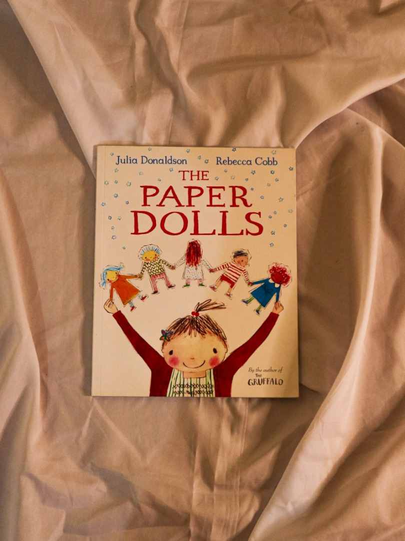 THE PAPER DOLLS Julia Donaldson & Rebecca Cobb on Carousell