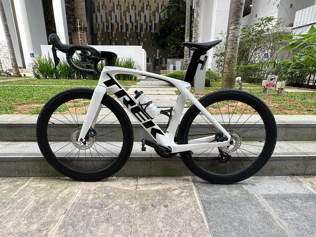 Trek Madone SL6 2022 model w carbon wheelset and handlebar w invisible cable routing. Sports Equipment Bicycles Parts Bicycles on Carousell