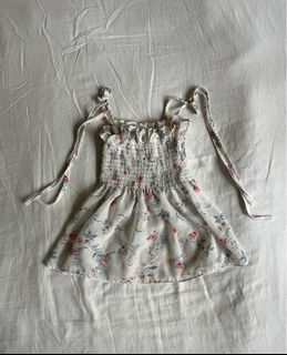(Category: ) located in . Submitted by lnfwardrobe (Listing ID 1218936642, Image 1). Description: .
