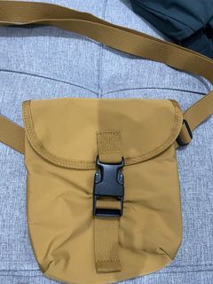 Uniqlo - Sling bag (Brown / Mustard)