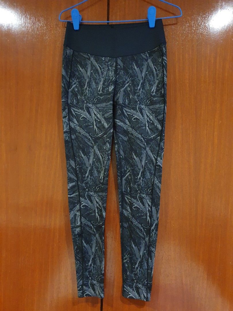 Uniqlo Airism printed leggings (Meguru Yamaguchi), Women's Fashion