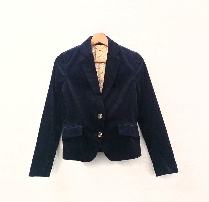 Uniqlo women velvet 2 button blazer jacket Women s Fashion Coats