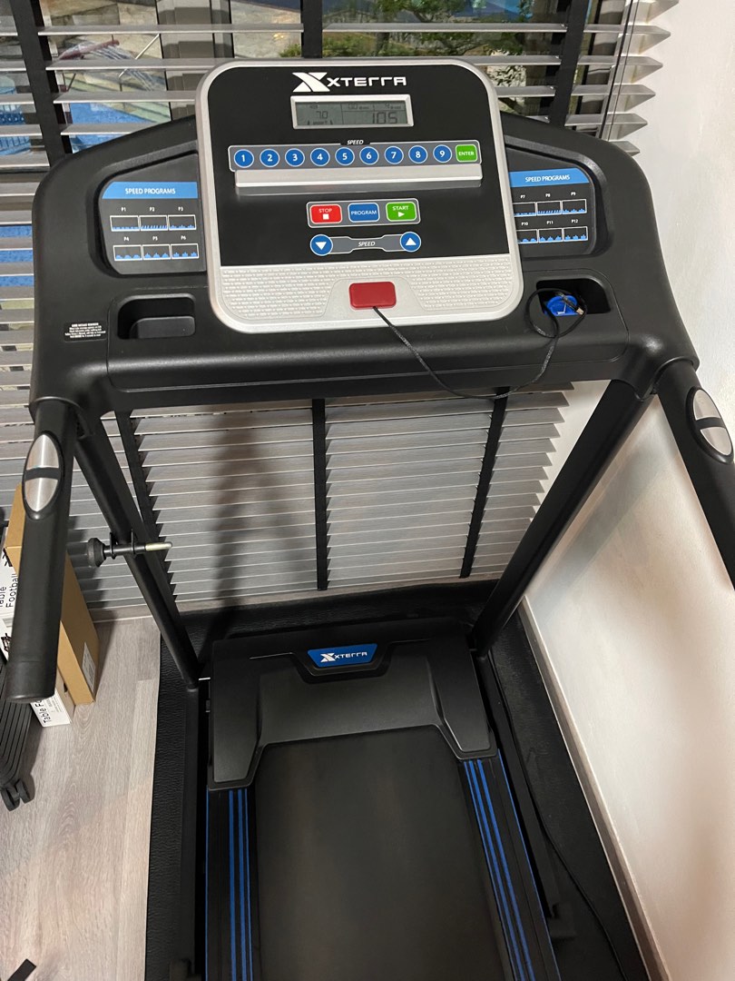 Used Xterra treadmill First Come First Serve!, Sports Equipment