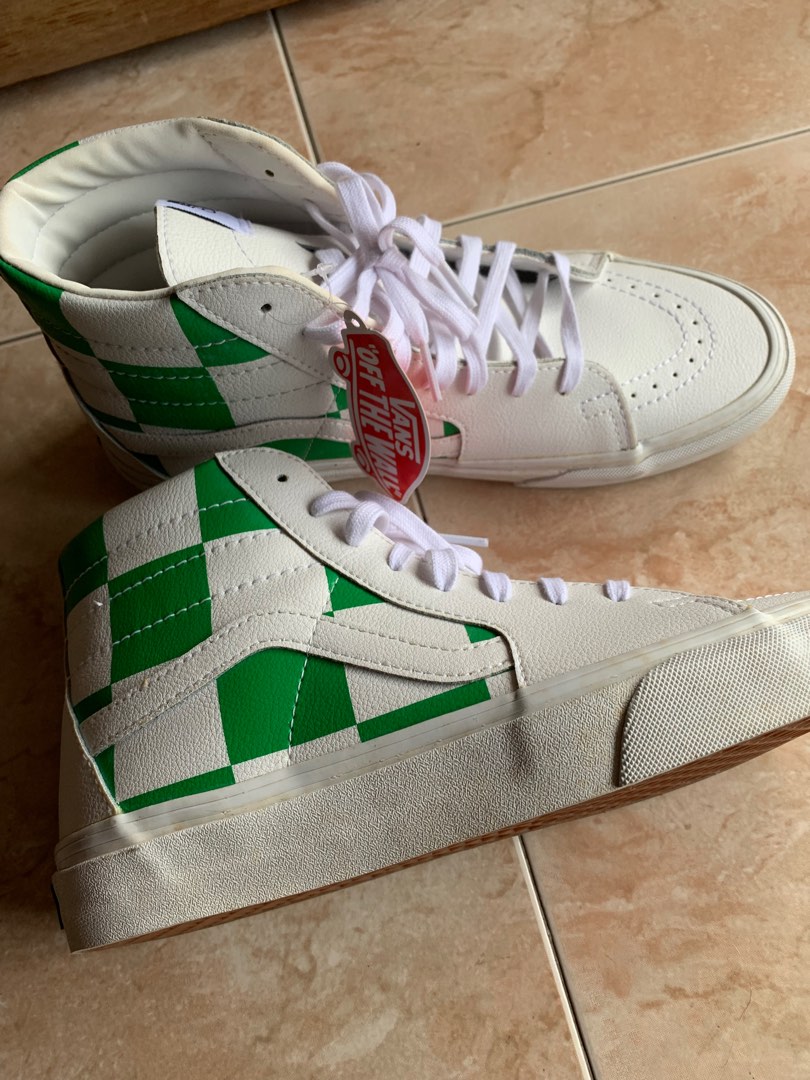 Check high top top vans