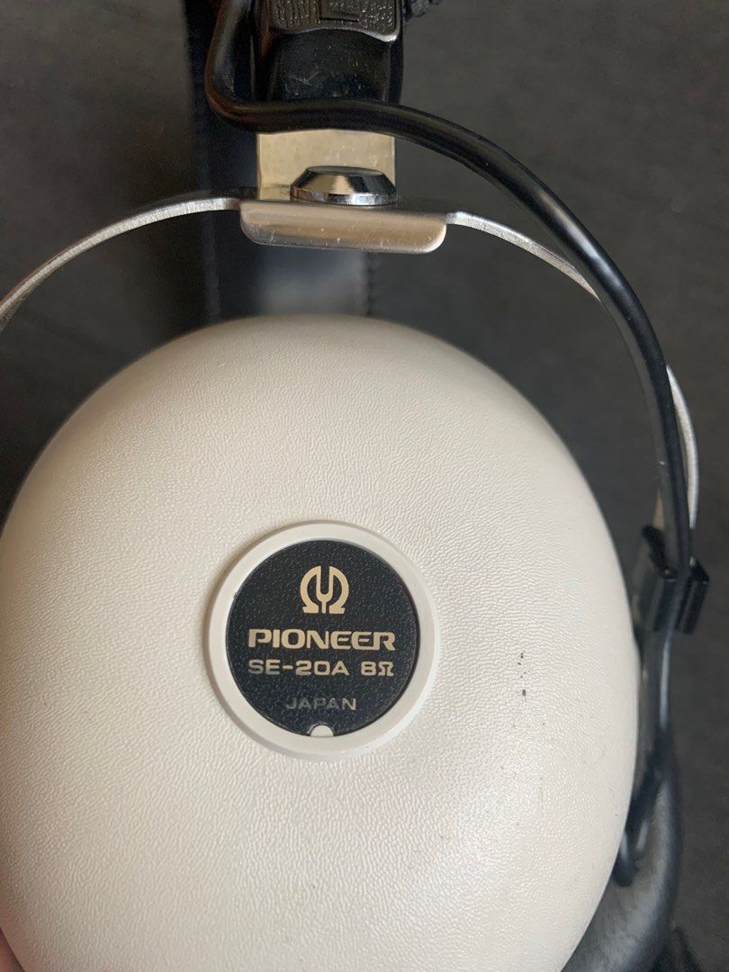 Pioneer se 20a headphones store
