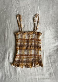(Category: ) located in . Submitted by lnfwardrobe (Listing ID 1218932942, Image 1). Description: .