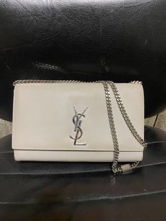 💋Saint Laurent Ysl Black Leather Small Kate Heart Chain Bag, Luxury, Bags  & Wallets on Carousell