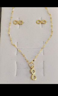 18k gold neckace and earrings