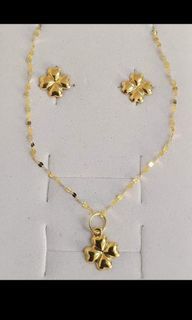 18k gold necklace and earrings set