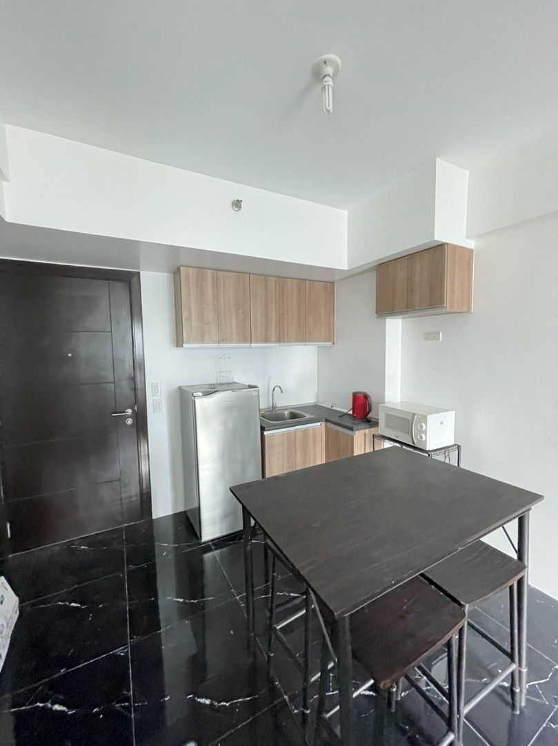 1Bedro fully furnished in BGC near St lukes and Uptown Mall, Property