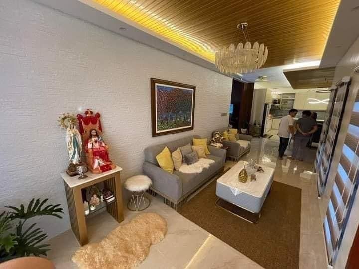 6 Bedroom Modern Cozy House Design in. Meadowood Executive Village