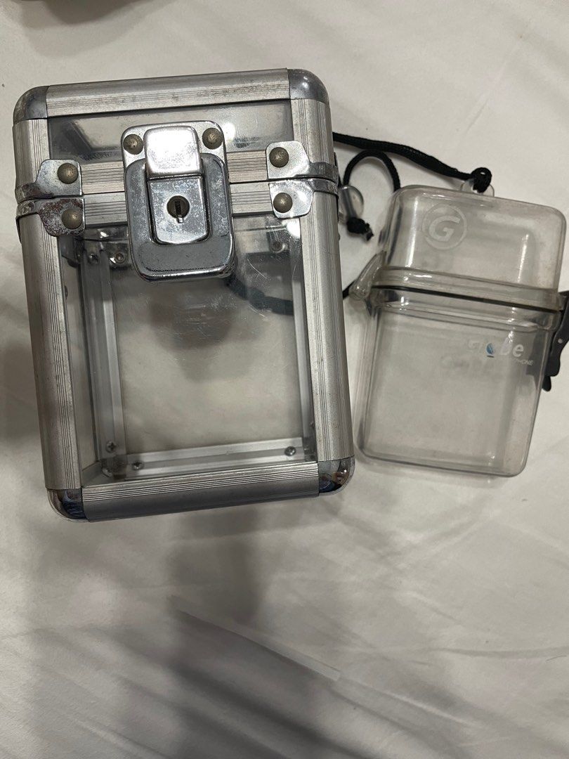 Acrylic Box Case (Category: Storage Boxes & Baskets) located in Quezon City. Submitted by glitchandglamor (Listing ID 1219019785, Image 2). Description: •Price is for 2 pcs •Issue: scratches here and there, big box has no key •size: bigger box in photo is not more than 4 x 6 in, then beside it is cigarette case size.