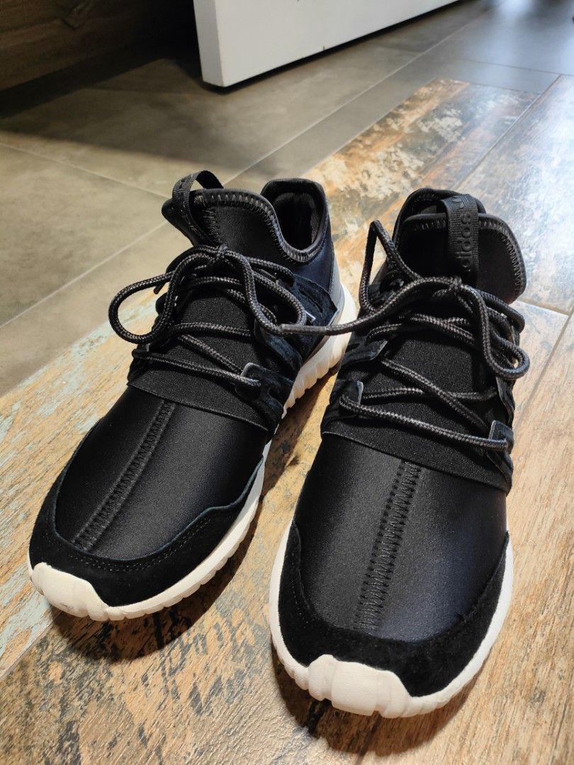 Adidas Tubular Radial