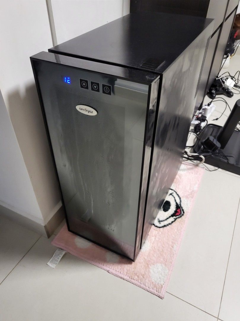 Aerogaz Wine Chiller AZ120C, TV & Home Appliances, Kitchen Appliances
