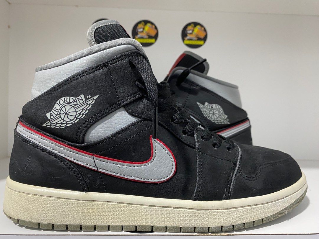 black gray red jordan 1