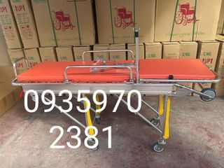 @AMBULANCE/STRECTCHER