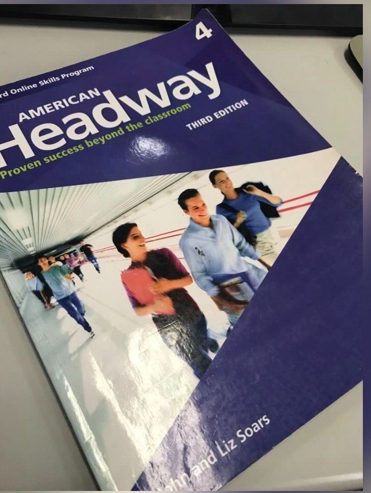 Pack　Student　Book:　書本及雜誌,　興趣及遊戲,　Headway　Oxford　Third　Level　Edition,　4)　Edition:　(American　Level　Headway,　With　Practice　Student　Skills　Online　American　教科書與參考書在旋轉拍賣