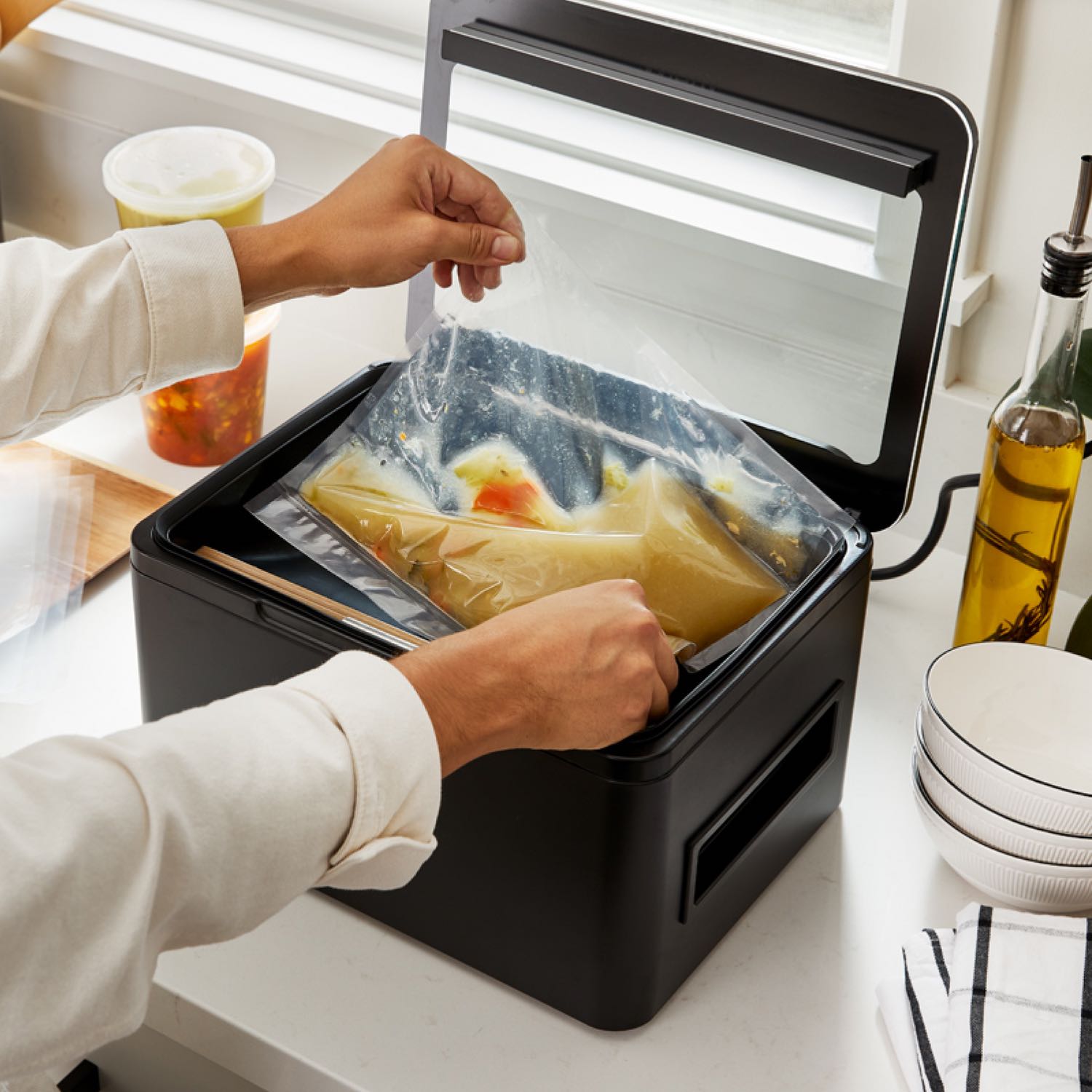 Anova Chamber Vacuum Sealer, 家庭電器, 廚房電器, 其他廚具 Carousell