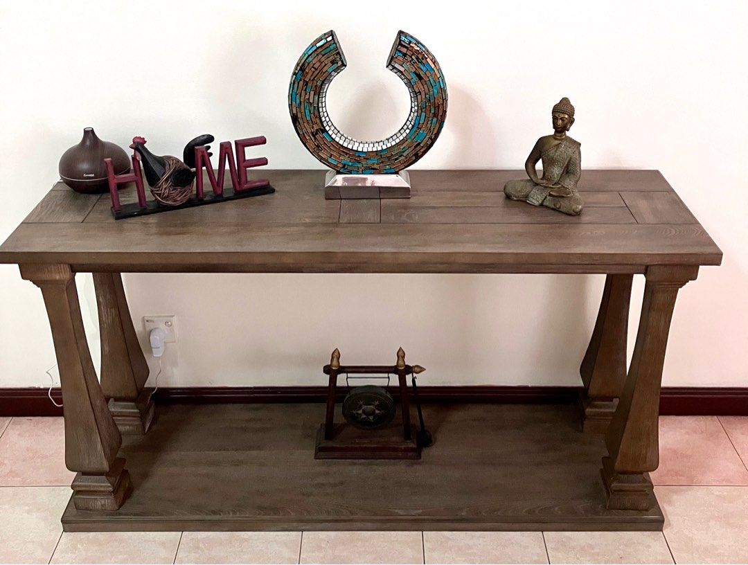 Ashley Design Johnelle console table