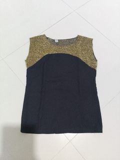 Atasan wanita
