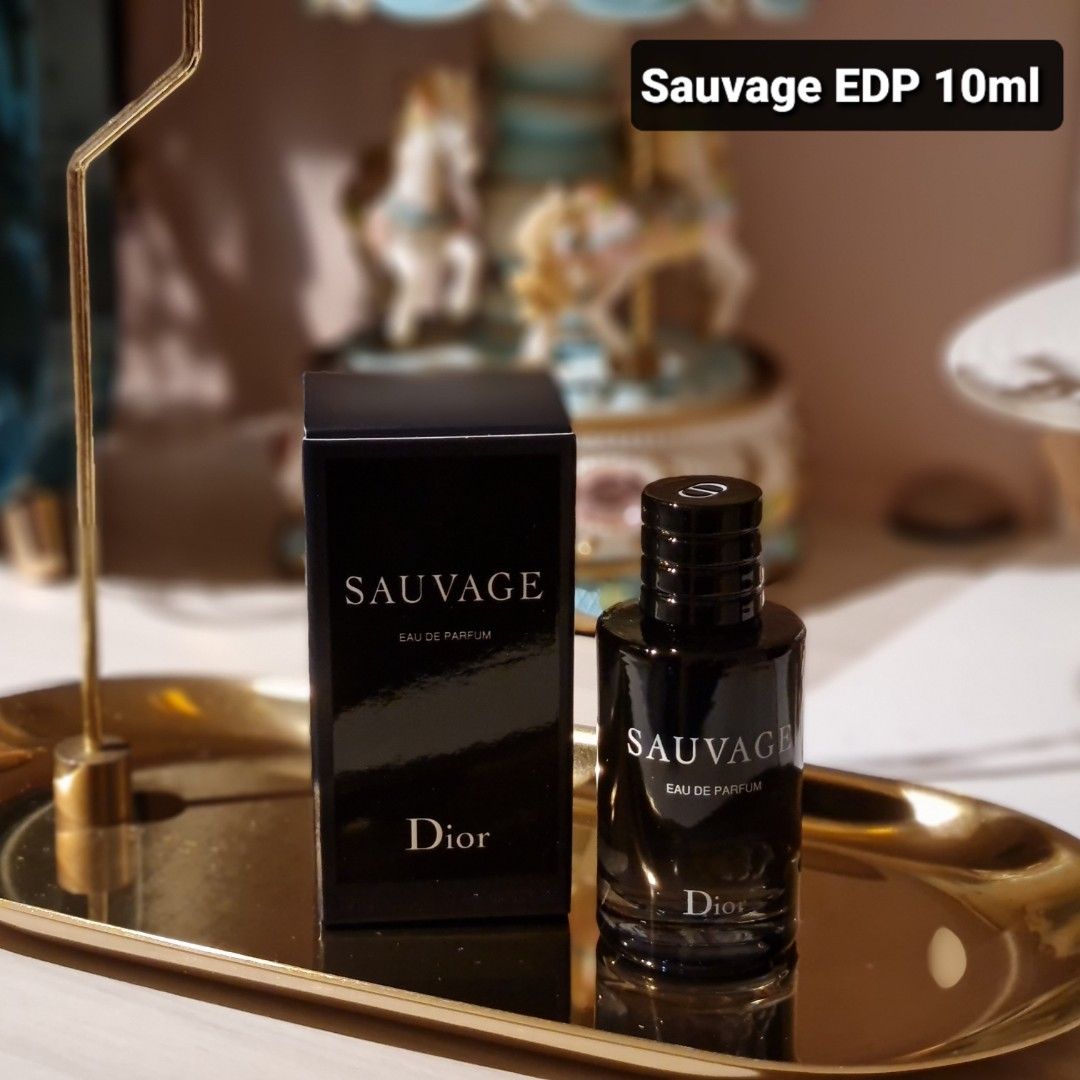 新品Dior SAUVAGE ソヴァージュ オードゥパルファン 10ml 【｝ - 香水