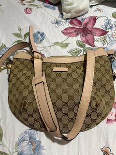 AUTHENTIC GUCCI PINK SLING BAG(Free wallet)
