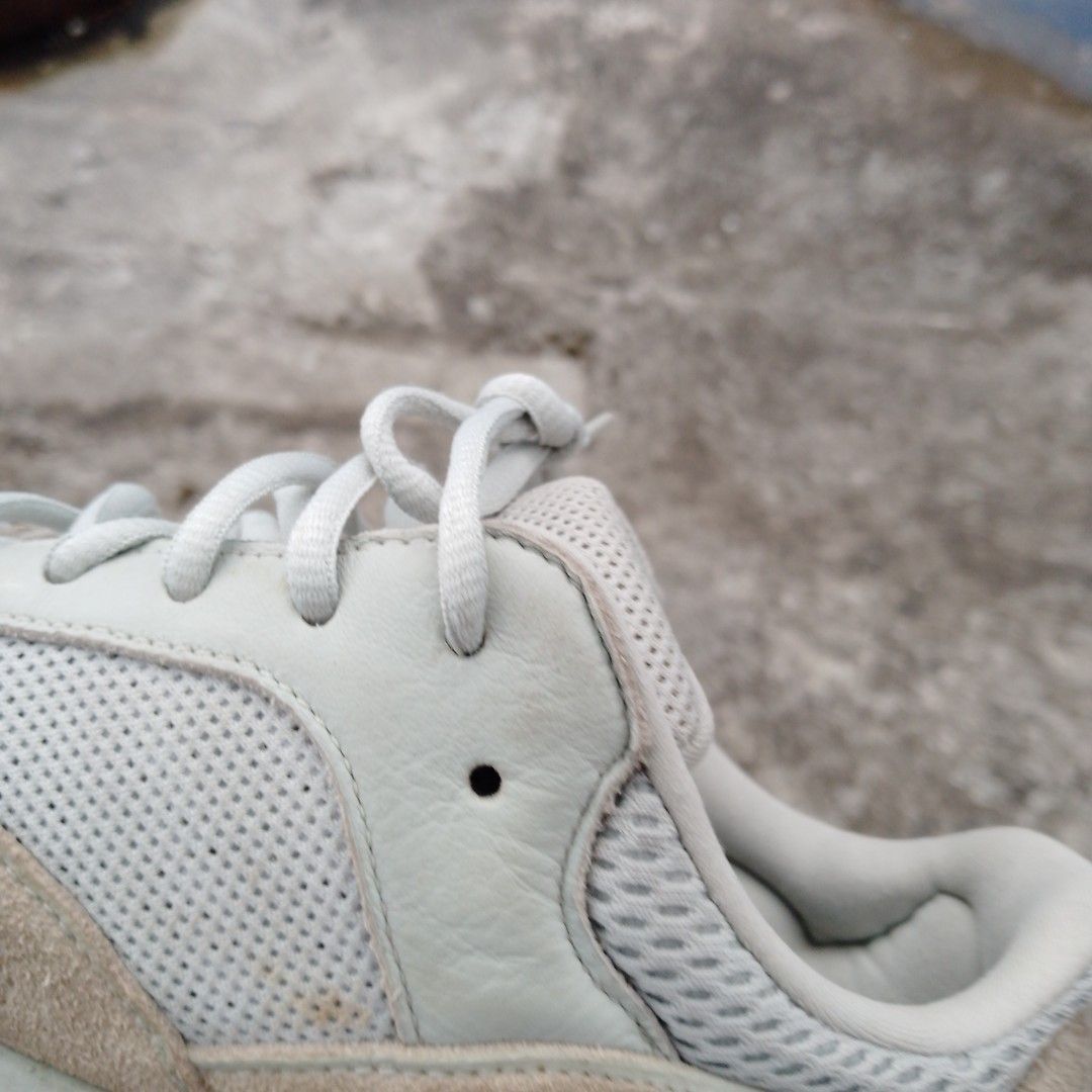Authentic Yeezy 750 analog colorway, Men's Fashion, Footwear, Sneakers on  Carousell
