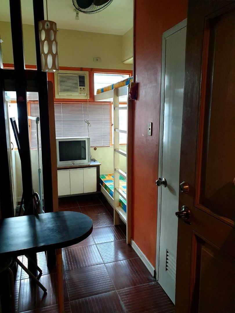 (FullyFurnished) Studio Unit w/ 3 beds Northgate, Filinvest Alabang