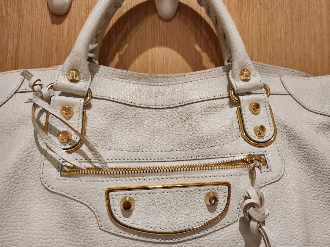 White balenciaga city bag store