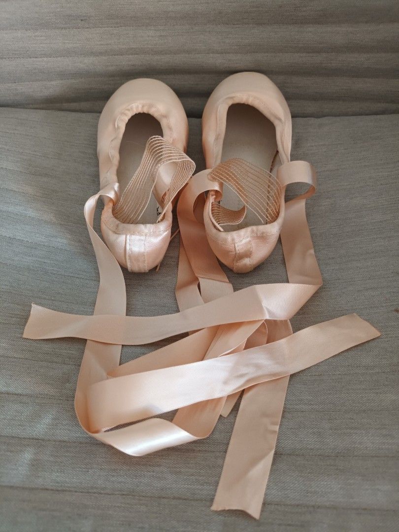 Ballet Pointe Shoe Duval US 5, Women's Fashion, Footwear, Flats on