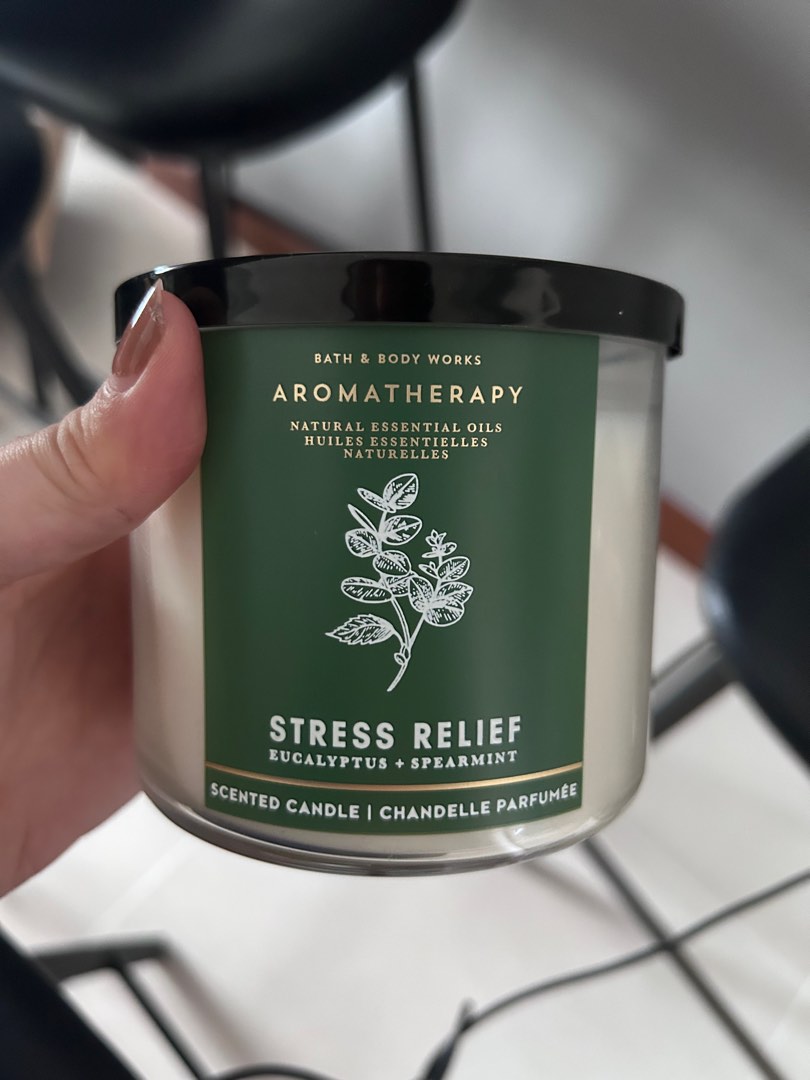 B&BW Stress relief 3 wick candle, Furniture & Home Living, Home