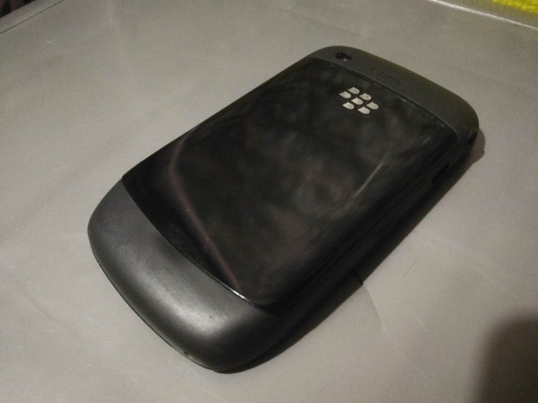BLACKBERRY CURVE 8520 SMARTLOCK (Category: Early Generation Mobile Phones) located in Quezon City. Submitted by renzdavid1994 (Listing ID 1219000742, Image 2). Description: Blackberry Curve 8520 No issue Smartlock 1,200 fixed price Unit only.