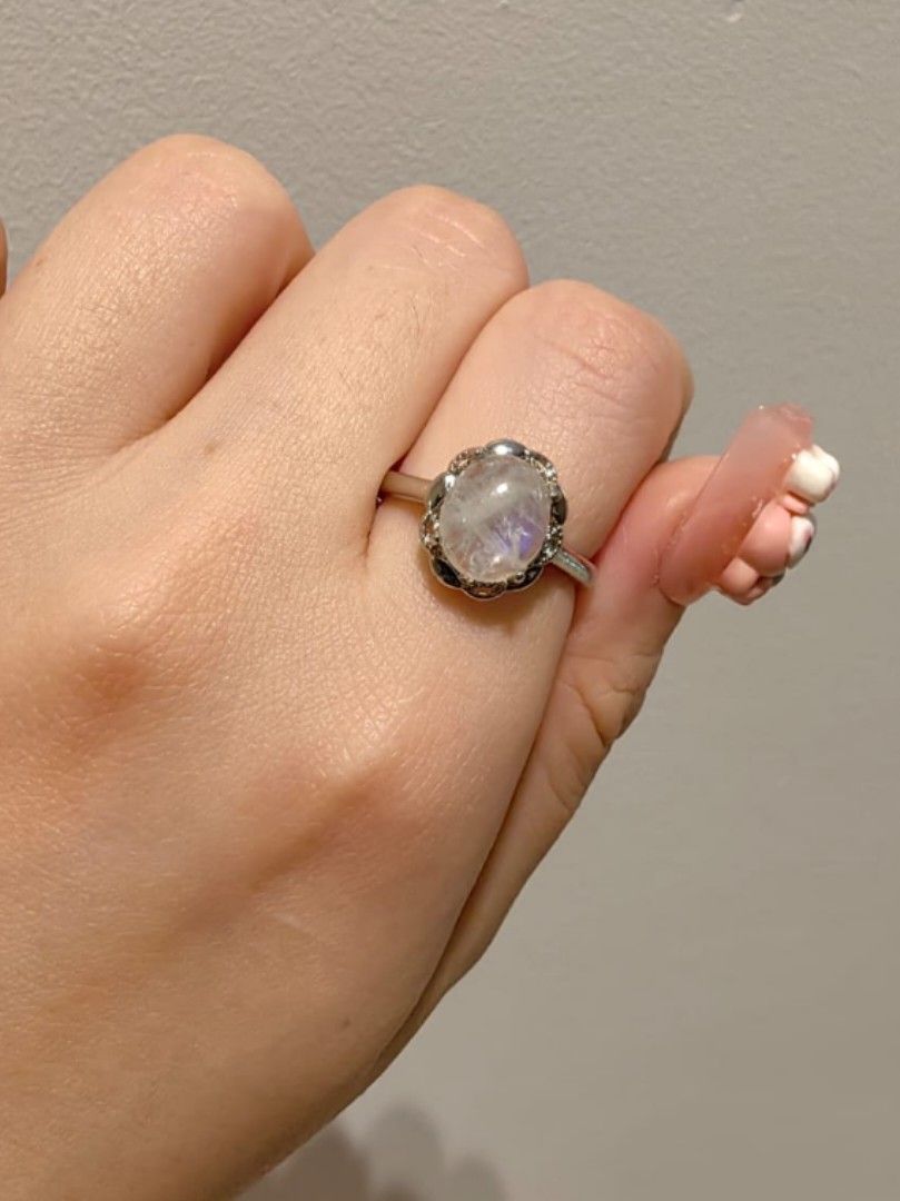 Moonstone 2025 eyelet ring