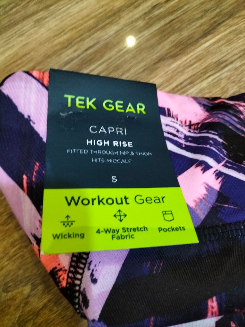 BNWT Tek Gear Leggings, Women's Fashion, Activewear on Carousell