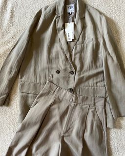 (Category: ) located in . Submitted by dcwardrobe01 (Listing ID 1219033543, Image 1). Description: .
